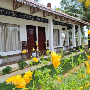 Riverview villa